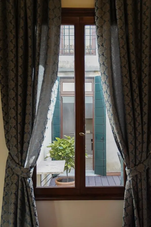 アパート Ca' Longo Palace Damasco ヴェネツィア