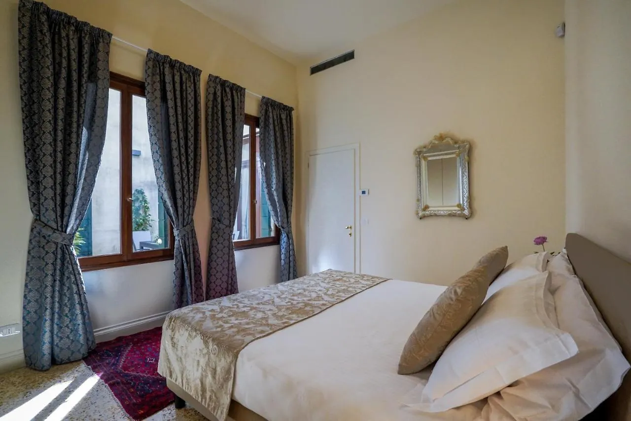 Ca' Longo Palace Damasco ヴェネツィア アパート