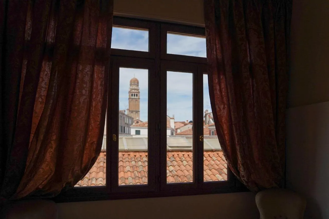 Ca' Longo Palace Damasco ヴェネツィア 0*,  イタリア